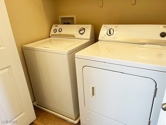 Building Photo - 7078 Glacier River Ave