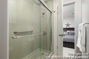 Building Photo - 1267 E Common St