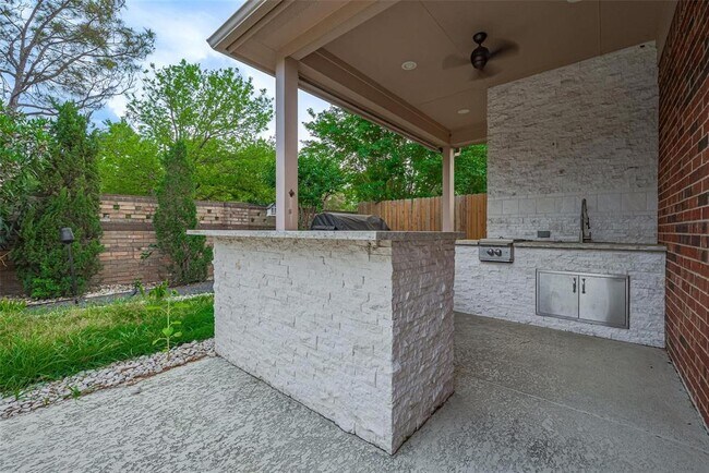 Building Photo - 25307 Oakton Springs Dr