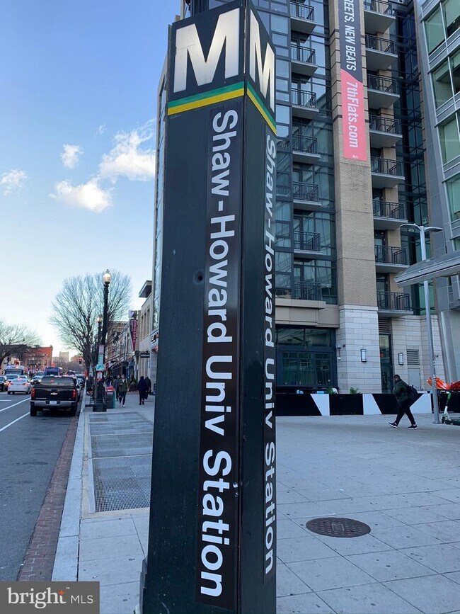 Building Photo - 1813 Wiltberger St NW