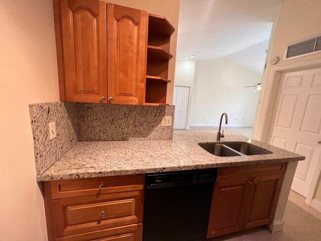 Building Photo - 2803 N Oakland Forest Dr