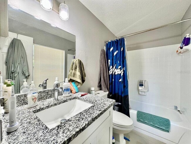 Building Photo - 5216 Tennis Ct Cir