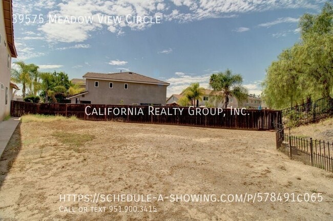 Building Photo - 39575 Meadow View Cir