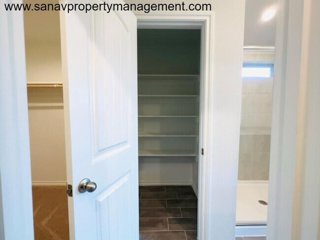 Building Photo - Modern Comfort & Big Savings! Gorgeous Ranch Home Now $2195 (Down from $2295)