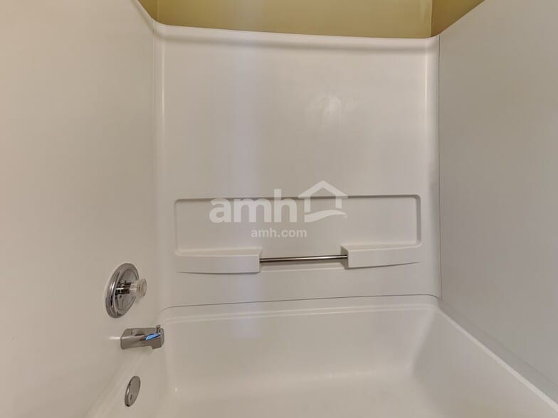 Building Photo - 9915 Sapphire Berry Ln