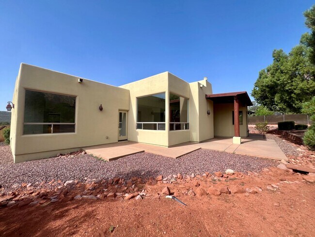 Building Photo - 30 Schimberg Rd
