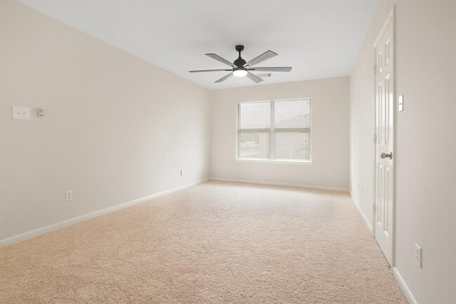 Building Photo - 403 Mystic Glen Loop