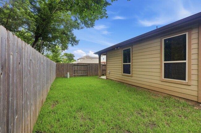 Building Photo - 12912 Zivah Ln