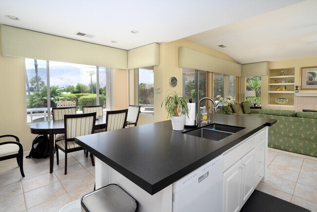 Building Photo - 29543 W Laguna Dr
