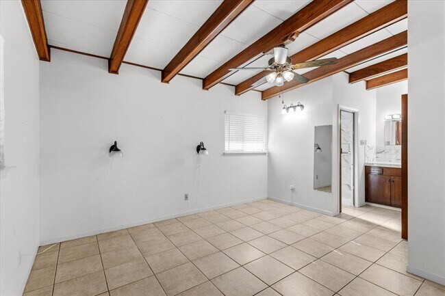 Building Photo - 3210 Bruce Dr