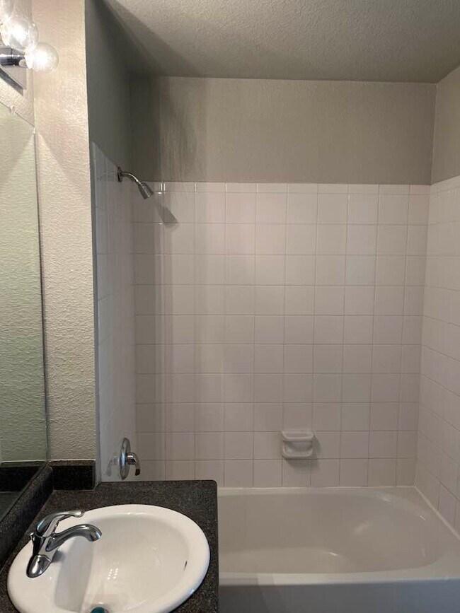 second bedroom private, full bath (1/2) - 6501 San Antonio Dr NE
