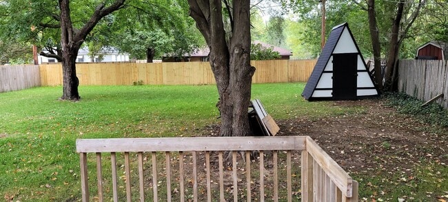 Building Photo - 2 bedroom home South Side Holland