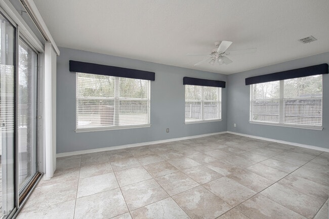 Building Photo - 4268 Lancaster Dr