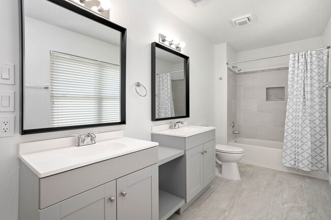 Building Photo - 8090 Chestnut Ash Dr