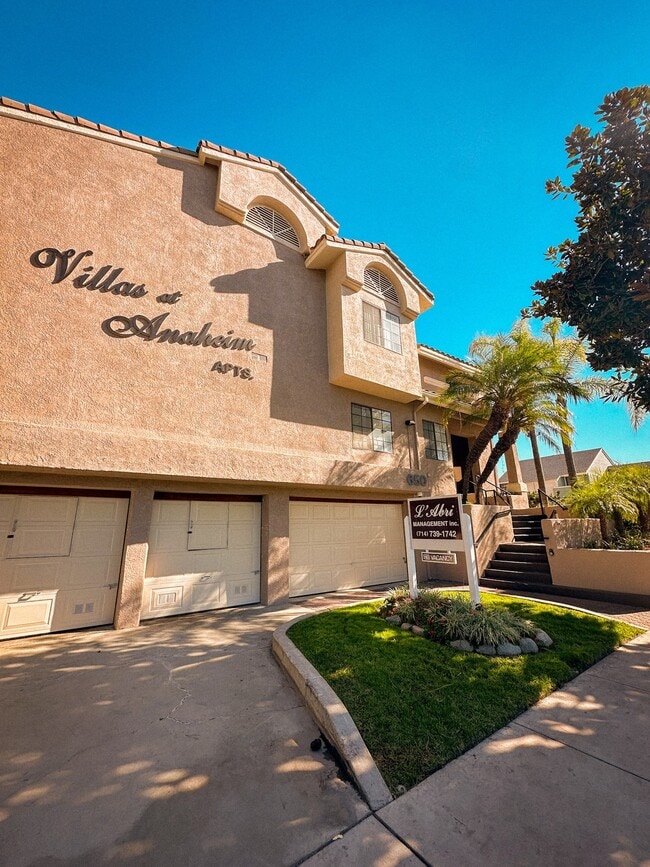 Building Photo - The Villas at Anaheim