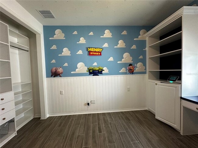 Building Photo - 15512 Sunquat Dr