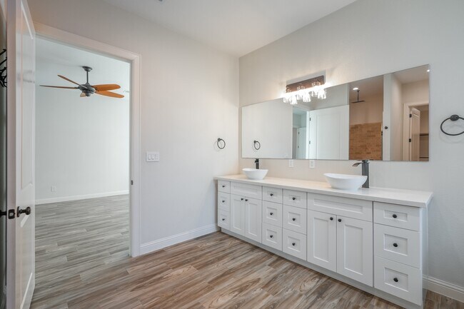 Building Photo - 25018 Rhett Butler Ct