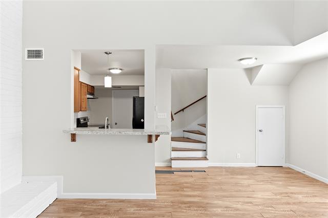 Building Photo - 2200 Seville Ct