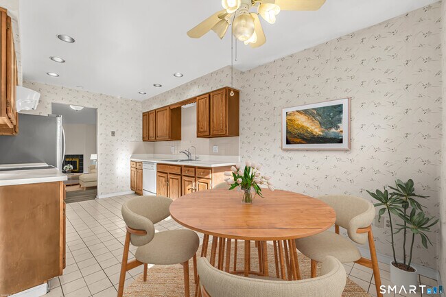 Building Photo - 4023 Park Ave