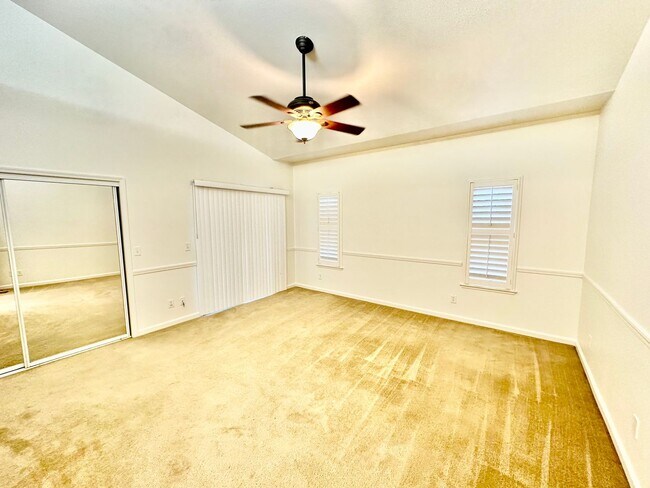 Building Photo - North Clovis 3/2 Near Buchanan Education C...