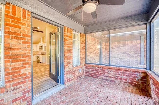 Building Photo - 211 Bumgarner Ave