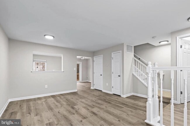 Building Photo - 328 Moseby Ct