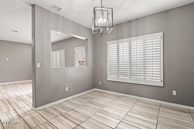 Building Photo - 297 Denim St