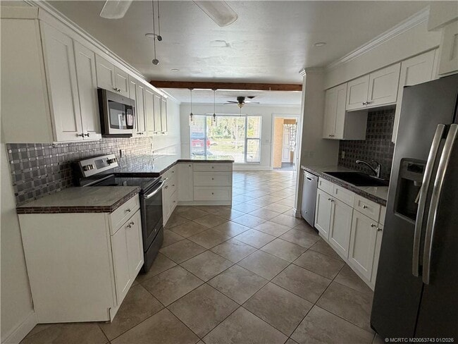 Building Photo - 820 NW 10th Terrace