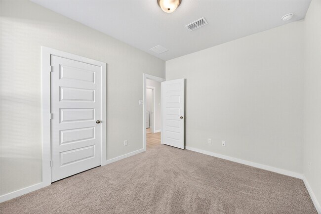 Building Photo - 21827 Blue Daisy Ct