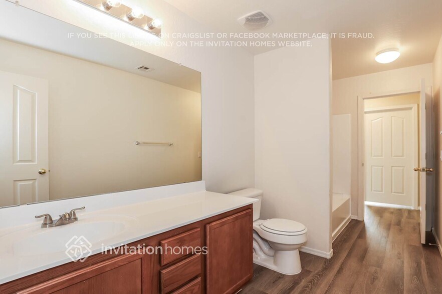 Building Photo - 18443 W Mission Ln