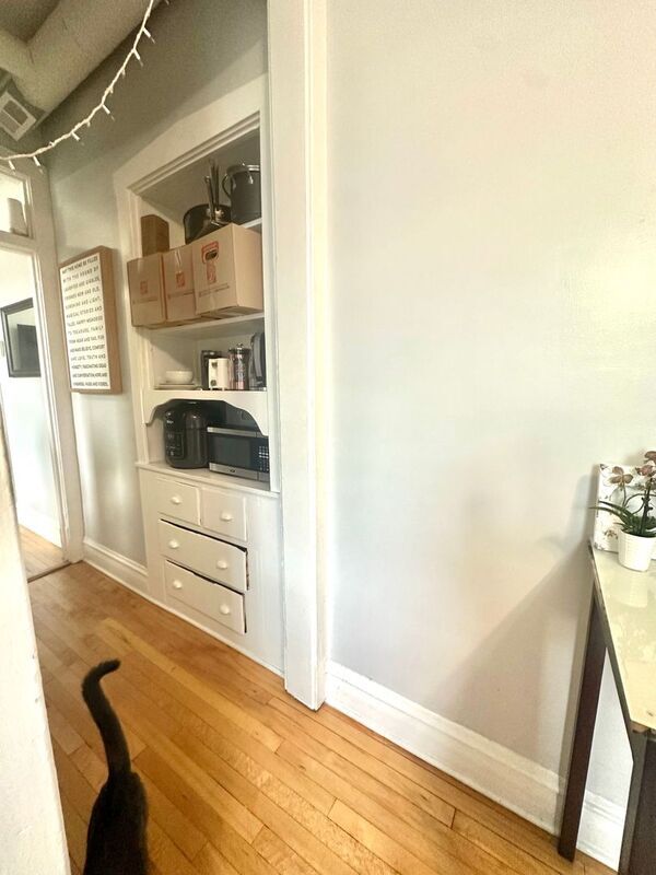 Building Photo - 2303 S Oakley Ave
