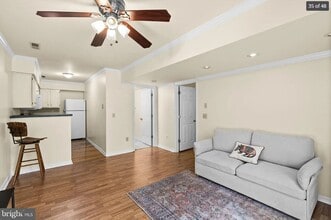 Building Photo - 706 Stonewall Ln