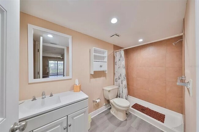 Building Photo - 2595 Countryside Blvd