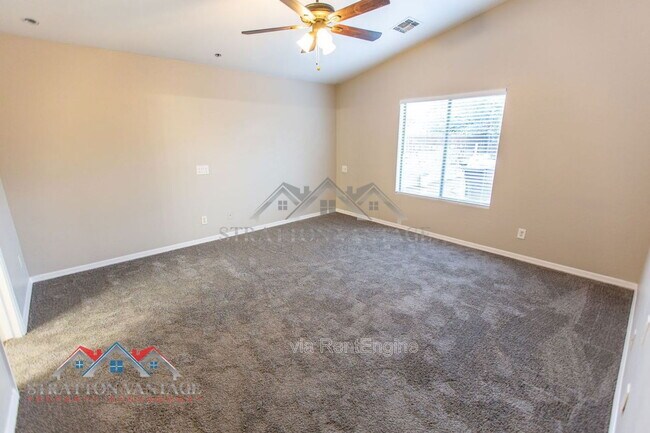 Building Photo - 6714 E Flynn Ave