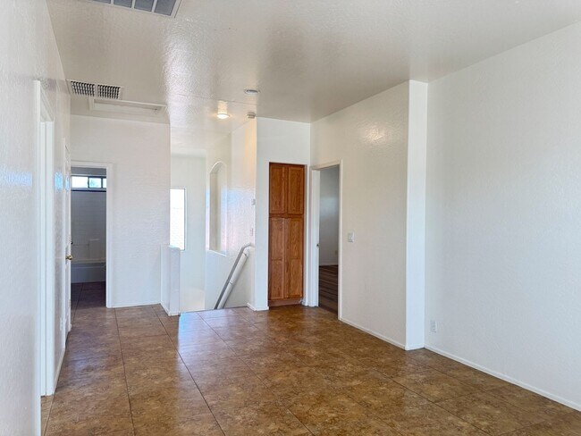 Building Photo - Queen Creek 4 bed 2.5 bath For rent