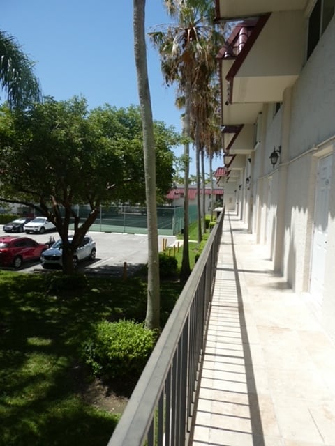 Building Photo - 6709 N Kendall Dr