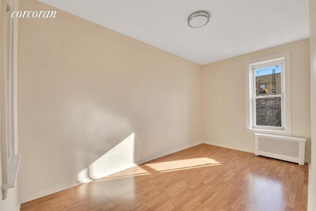 Building Photo - 166 Avenue O