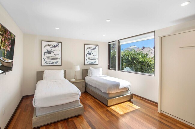 Building Photo - Experience La Jolla Living: Contemporary 3...