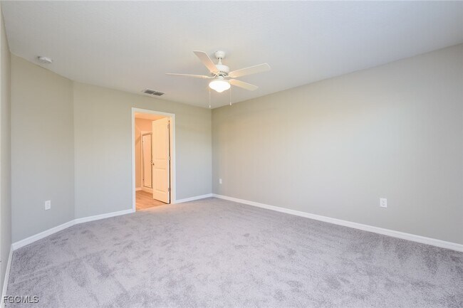 Building Photo - 1415 NW 37th Ave