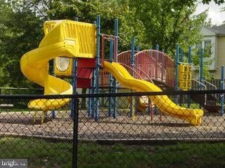 Building Photo - 13749 Avonshire Dr