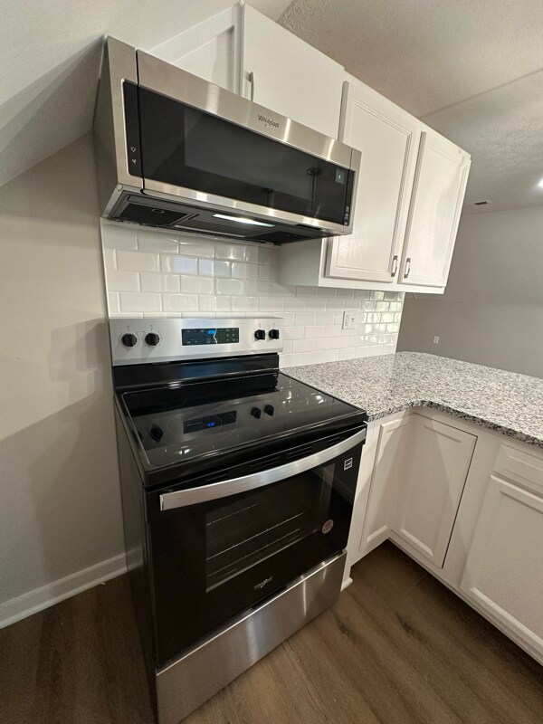 Building Photo - 63 E Poplar St