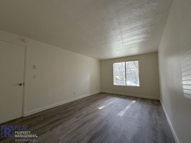 Building Photo - 7187 SW Childs Rd