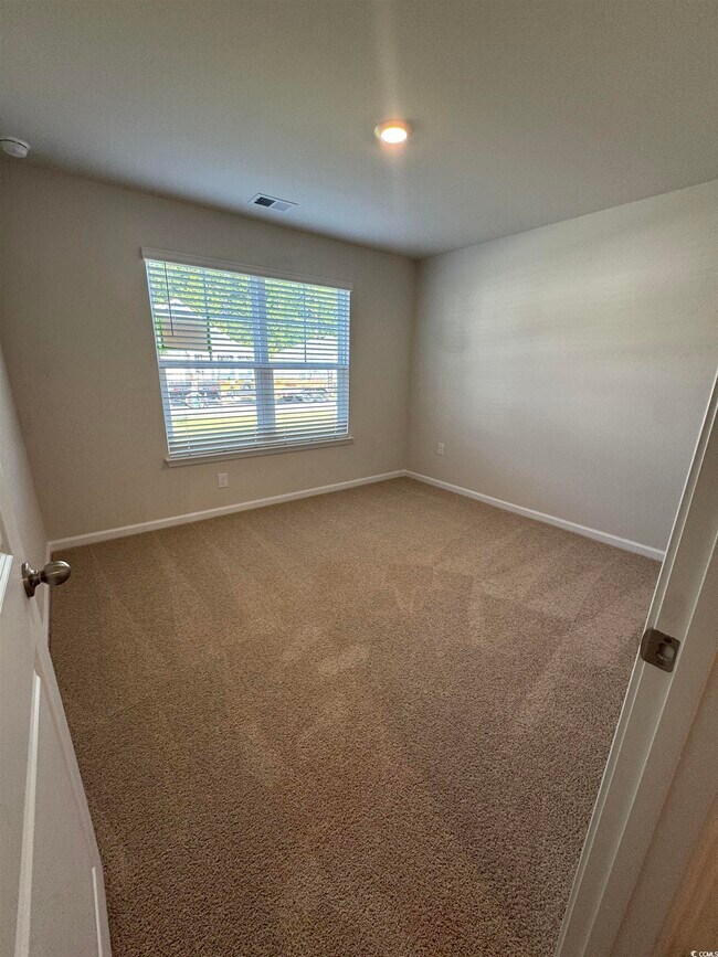 Building Photo - 403 Acosta Cir