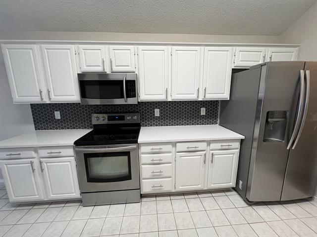 Building Photo - 3307 Syracuse Dr