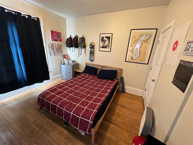 Building Photo - 626-26A E. Wright St.