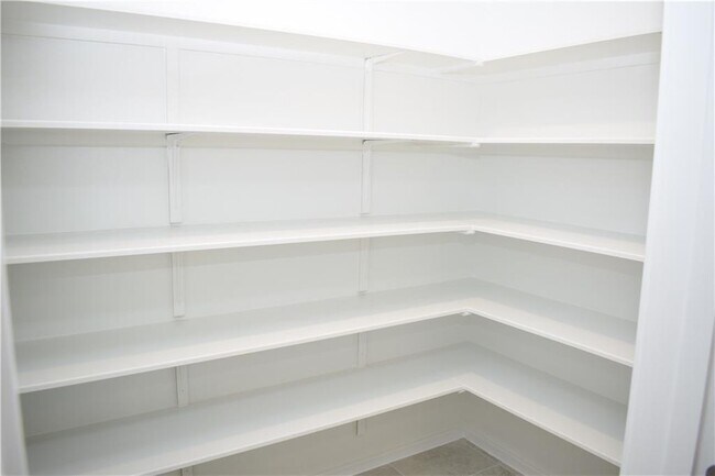Building Photo - 1689 Woodlands Dr