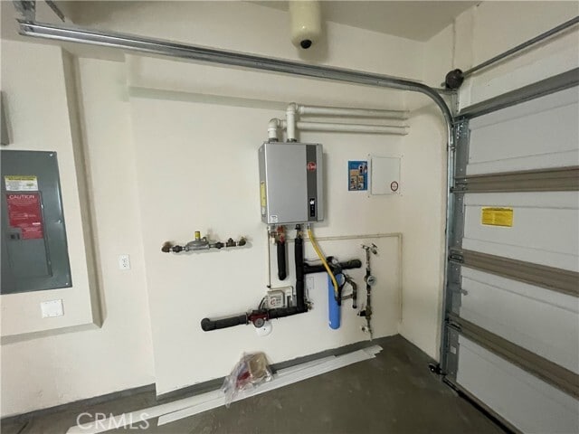 Building Photo - 3921 S Jolly Paseo