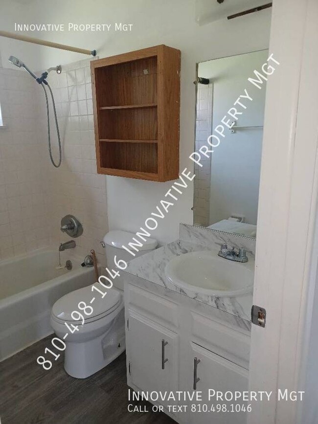 Building Photo - Beautiful 3 bedroom, 1 bath, desirable are...