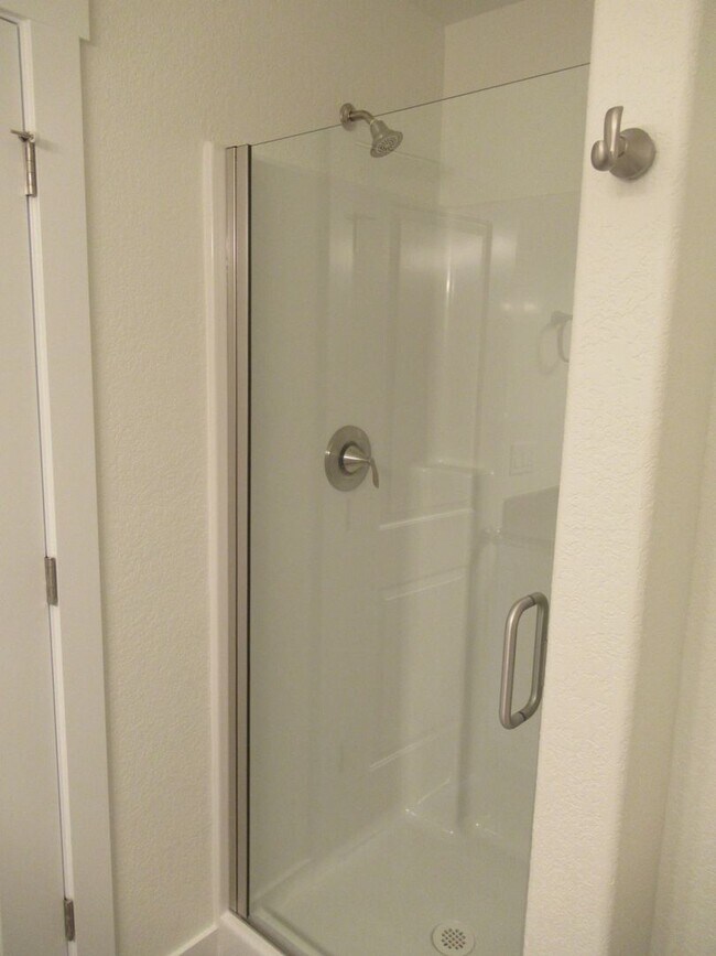 Building Photo - Three Bedroom Duplex Built in 2021