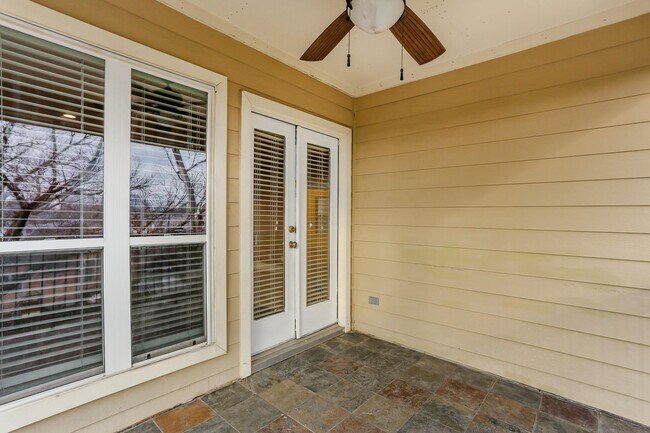 Building Photo - 306 Enid St